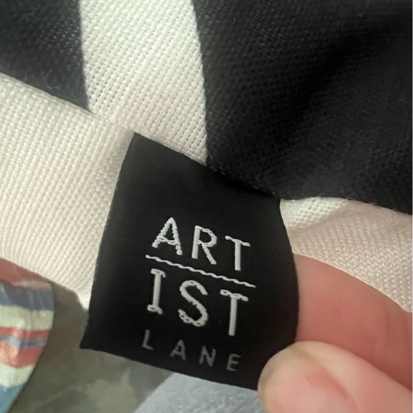 Artist Lane - Australien designer modern line design accent pillows - Picture 4 of 8